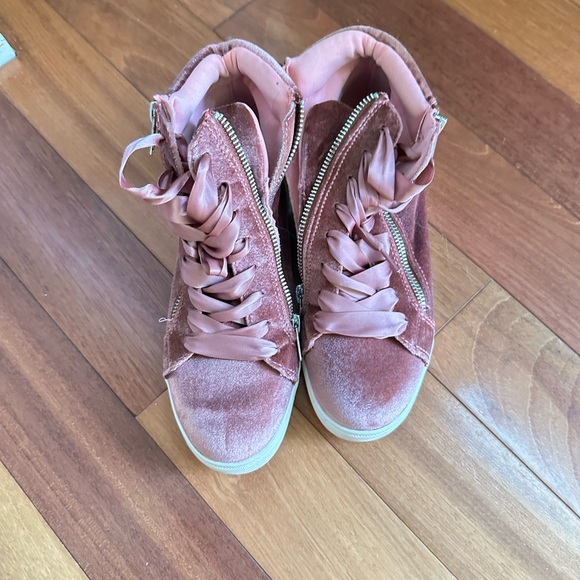 Epicc Brand Fabrics snaekers color pink  style boots like new size 6.5 - Picture 9 of 11